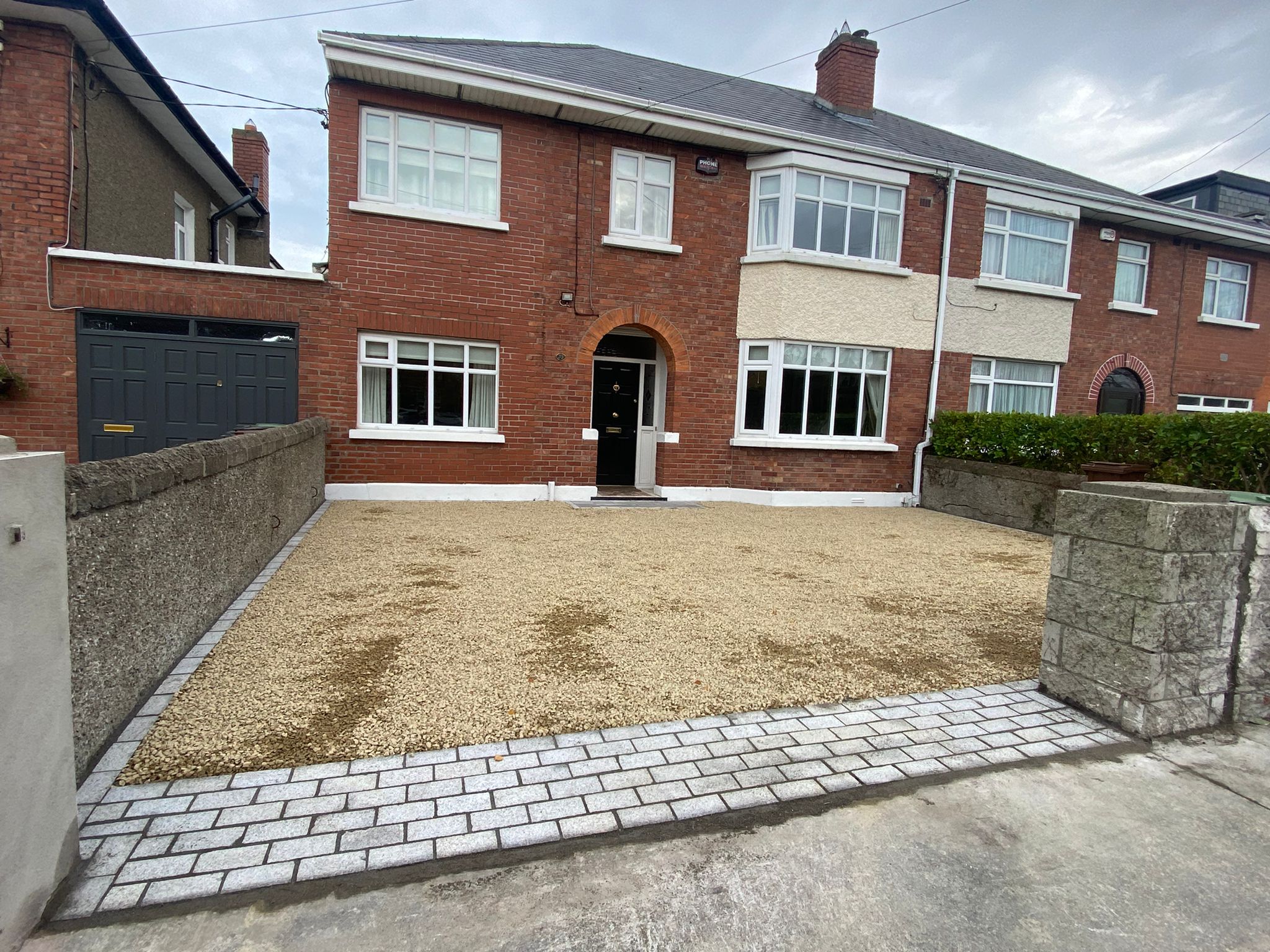 Gravel Driveway with Granite Paved Apron and Border in Terenure, Dublin