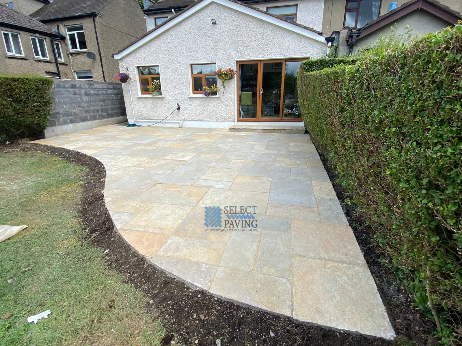 Yellow Limestone Patio in Glasnevin, Dublin