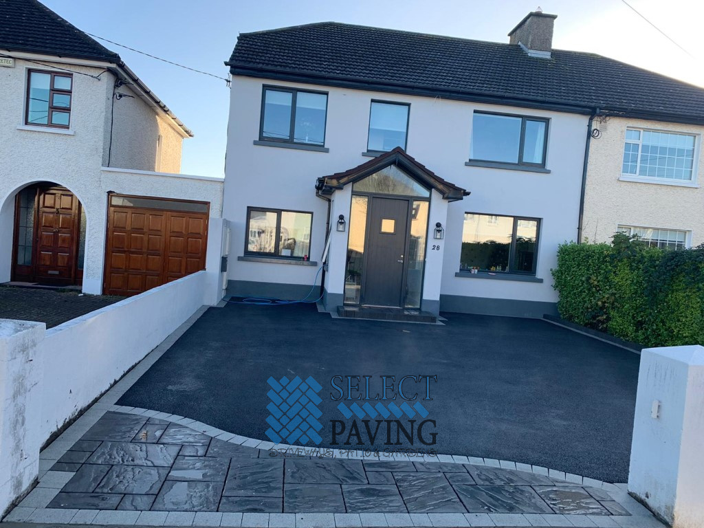 Tarmacadam Driveway with Cobblestone Borderline in Blanchardstown, Dublin